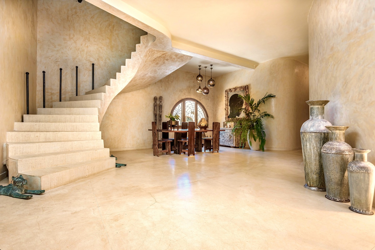 Living & Dining