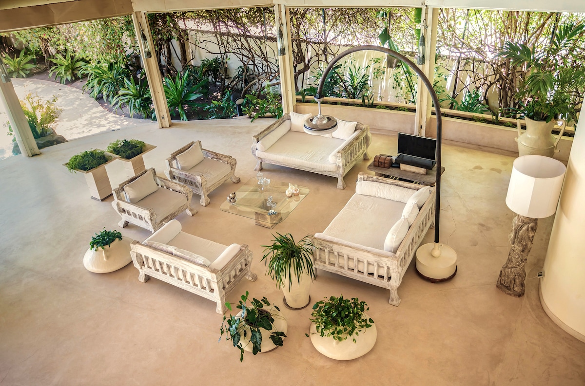 Living & Dining