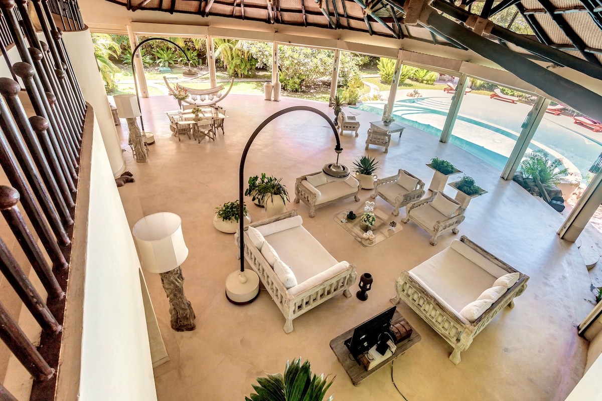Living & Dining