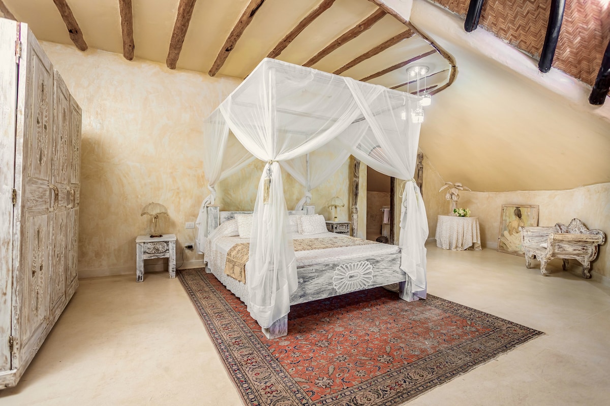Rooms & Suites