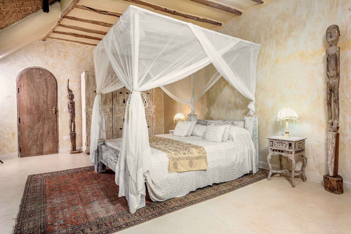 Rooms & Suites