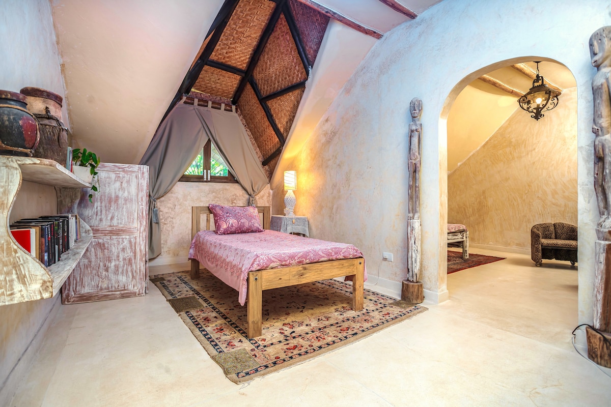 Rooms & Suites